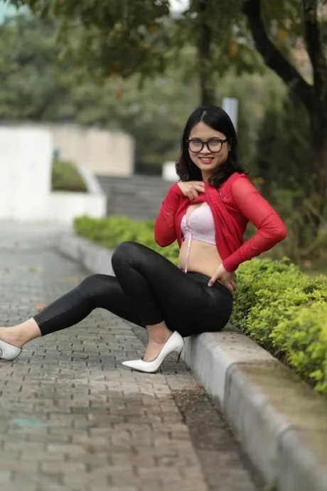 Xe Buýt Ken Chặt Cặc Ấn Mông Nướng Lửa - featured image